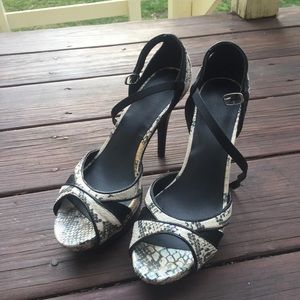 ☀️Jessica Simpson Black & Silver Heels Size 8.5